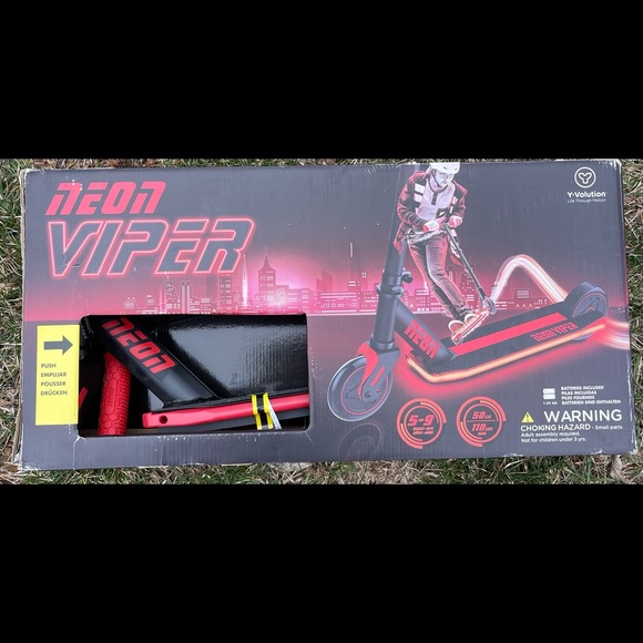 🛴Brand New Yvolution Neon Viper Scooter🛴 - Picture 2 of 5